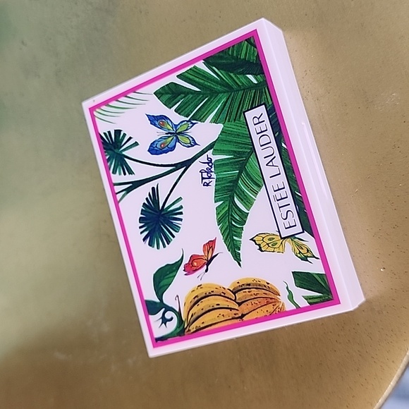 NWT Estee Lauder 4 piece makeup set - Picture 3 of 7